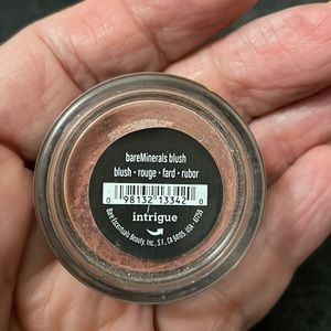 BareMinerals Intrigue blush. Mini size NWT unopened